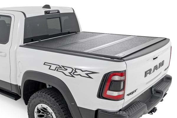 Hard Low Profile Bed Cover Ram 1500 (19-25)/1500 TRX (21-25)